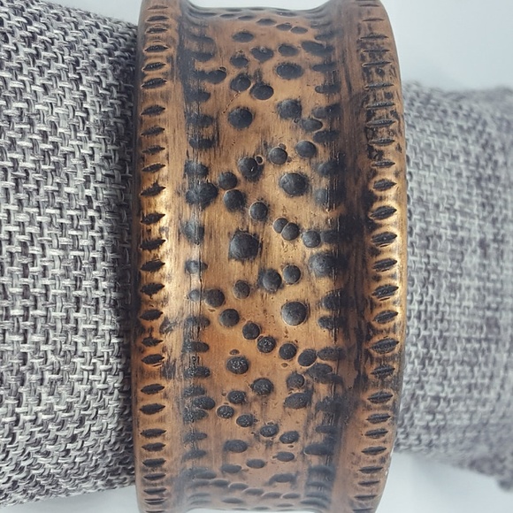 CUFF - Picture 2 of 2